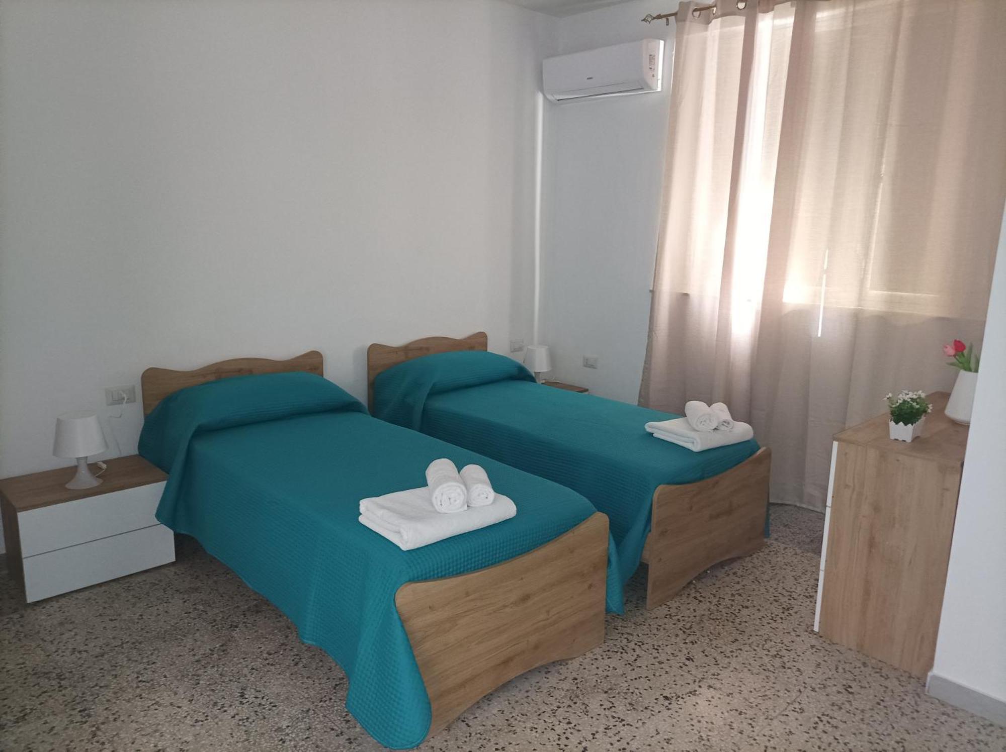 La Fiorita Apartment Canicattini Bagni Luaran gambar